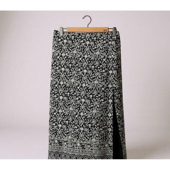 Talbots Petites 100% Silk Black White Floral Midi Skirt Size 10P Lined Side Slit - Picture 1 of 14